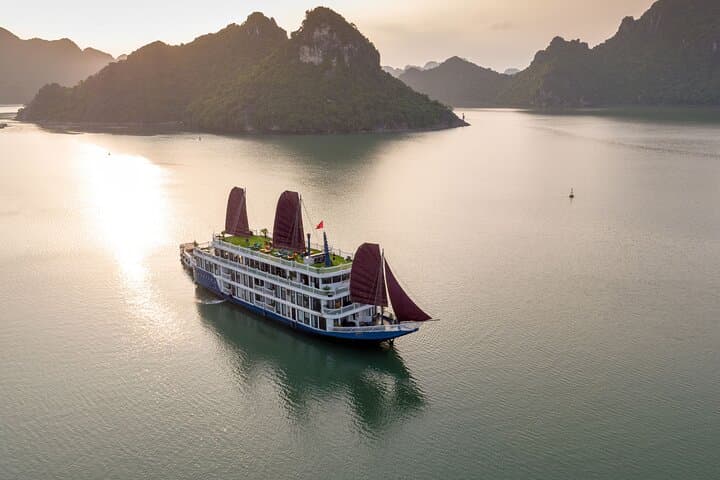 3-Day Melody Cruise: Explore Halong & Lan Ha Bay — Kayak, Viet Hai & Ba Trai Dao