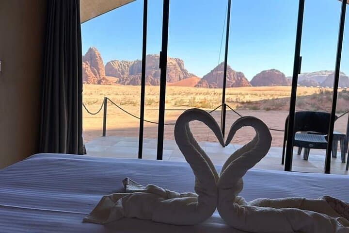 Wadi Rum Full-Day Jeep Tour with Luxury Bedouin Tent and Sand-Boarding photo 5