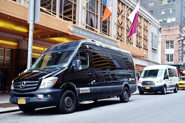 LGA to Manhattan Shared Transfer: One-Way Van to Your Hotel photo 2
