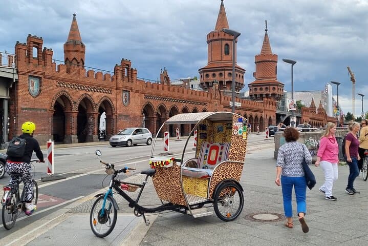 Romantic Berlin Rickshaw Rickshaw & Photo Tour from Brandenburg Gate photo 6