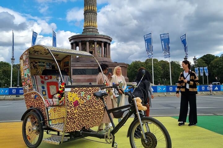 Berlin Rickshaw Historical & Photo Tour — 2-Hour Guided City Experience photo 4