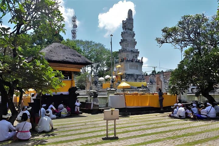 Denpasar to Ubud: Full-Day Tour of Monkeys, Rice Terraces & Tegenungan Waterfall photo 4