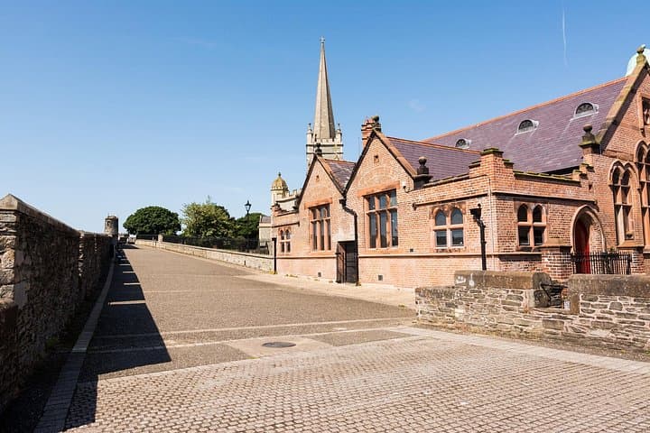 Private Derry Walking Tour: Explore the Walled City's History in 90 Minutes photo 4