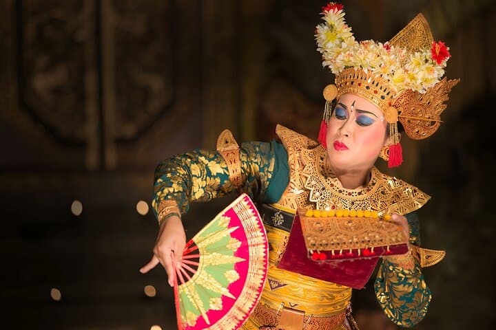 Ubud Night Tour: Tegalalang Rice Terrace, Monkey Forest & Legong Dance (Half Day)