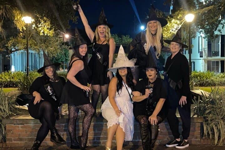 New Orleans Spooky Spirits Haunted Pub Crawl — French Quarter Ghost Tour with Drinks photo 3