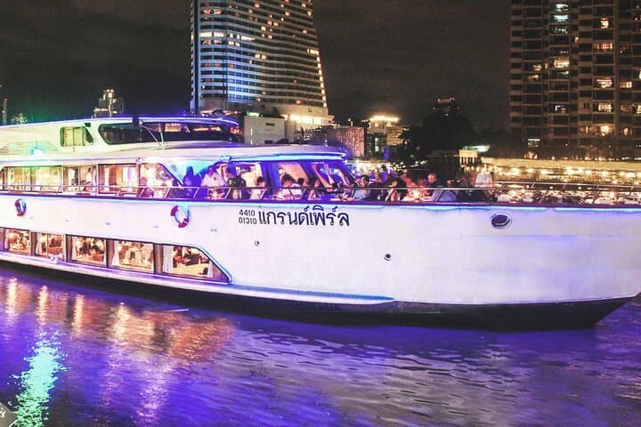 Bangkok Chao Praya Dinner Cruises: Compare Rice Barges and Luxury Vessels photo 4