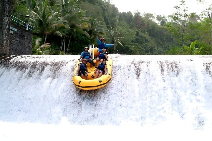 Bali Double Adventure: Telaga Waja Rafting & Tanjung Benoa Water Sports photo 3
