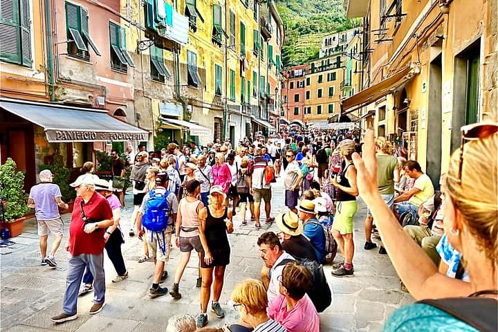 Private Cinque Terre Day Trip from Genoa: Monterosso, Vernazza & Manarola by Train photo 2
