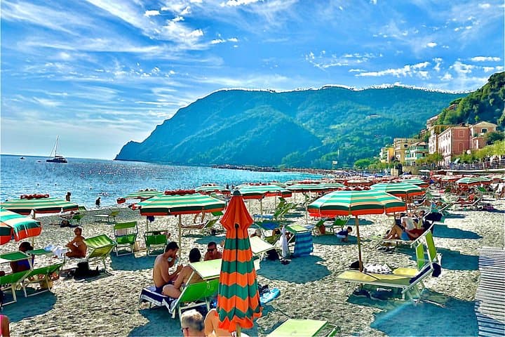 Private Cinque Terre Day Trip from Genoa: Monterosso, Vernazza & Manarola by Train photo 4