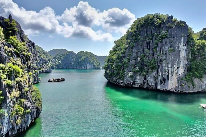 Cat Ba Trekking and Kayaking: 3-Day Lan Ha Bay Adventure photo 6