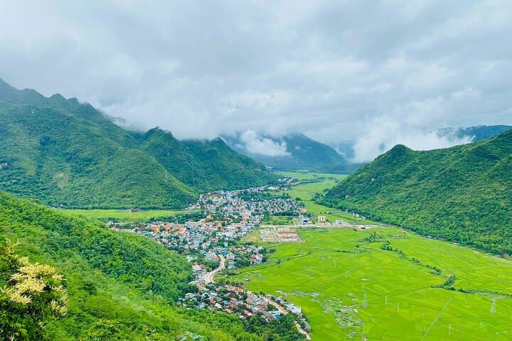 Northern Vietnam Loop: 7-Day Trek, Karsts & Lan Ha Bay Cruise photo 6