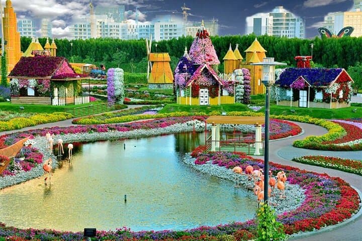Dubai Miracle Garden: Exploring the World's Largest Floral Display photo 2