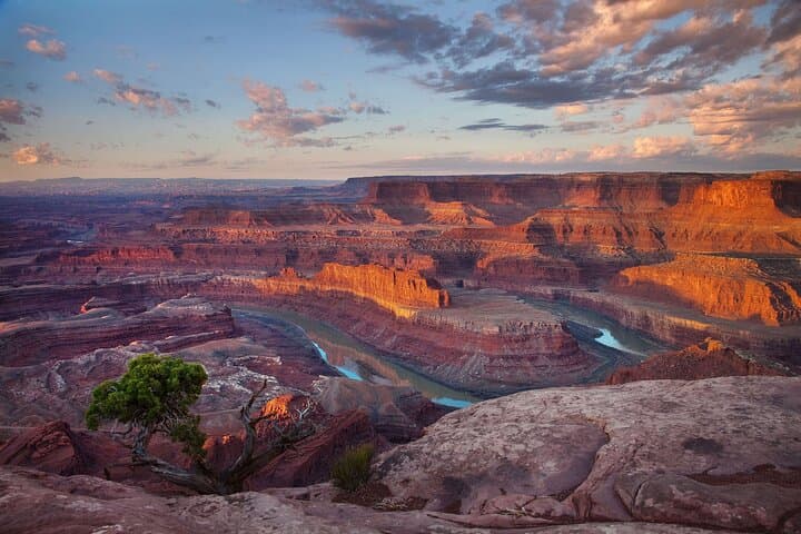 Moab Backcountry Arches Helicopter Tour: 30-Minute Scenic Flight Over Canyonlands photo 1