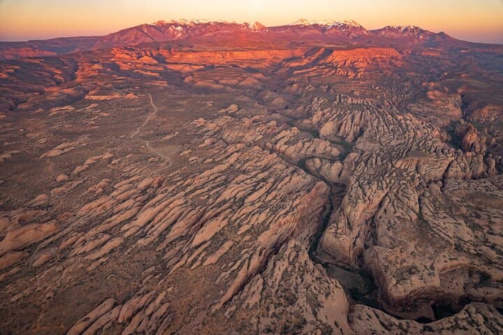 Moab Sunset Helicopter Tour: Canyonlands, Dead Horse Point & Fisher Towers (60 Minutes) photo 4