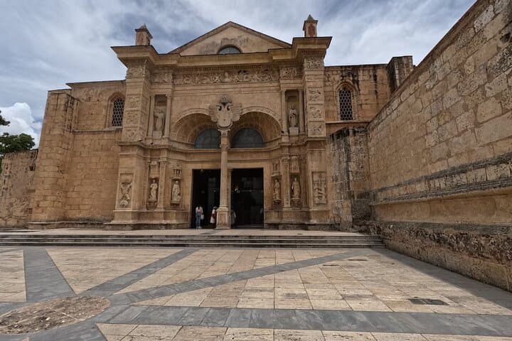 Santo Domingo Colonial City Full-Day Tour: History, Caves & Cathedral photo 5