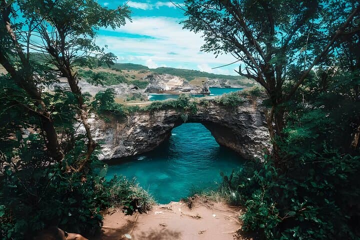 Nusa Penida Day Trip: Kelingking, Broken Beach, Angel's Billabong & Crystal Bay photo 3