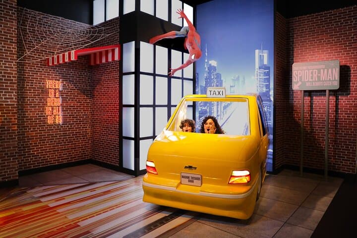 Madame Tussauds Dubai: Skip-the-Line Private Photographer Experience photo 3