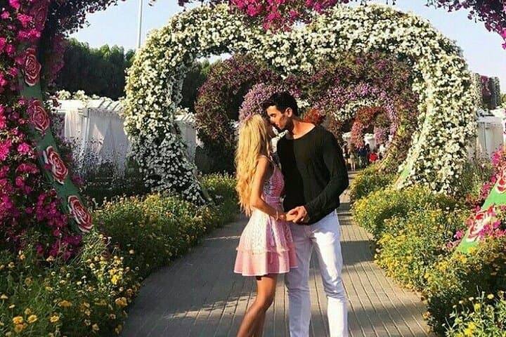 Burj Khalifa & Dubai Miracle Garden: 5-Hour Private Tour with Transfers photo 6