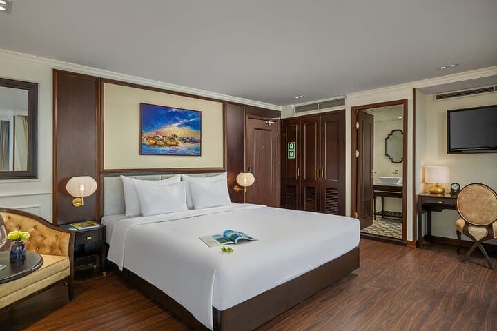 Capella Cruise: 3-Day Halong & Lan Ha Bay Explorer from Hanoi photo 4