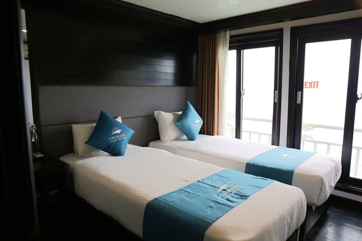 3-Day Oasis Bay Cruise: Halong Bay Shared Tour with Kayaking, Jacuzzi & Cat Ba Cave Dinner photo 6