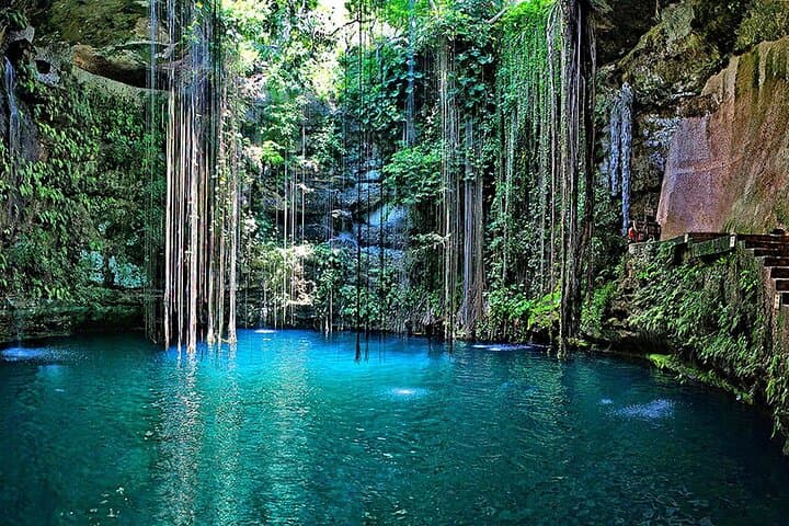 Early-Access Private Tour to Chichen Itza with Cenote Ik Kil & Yucatecan Lunch photo 2
