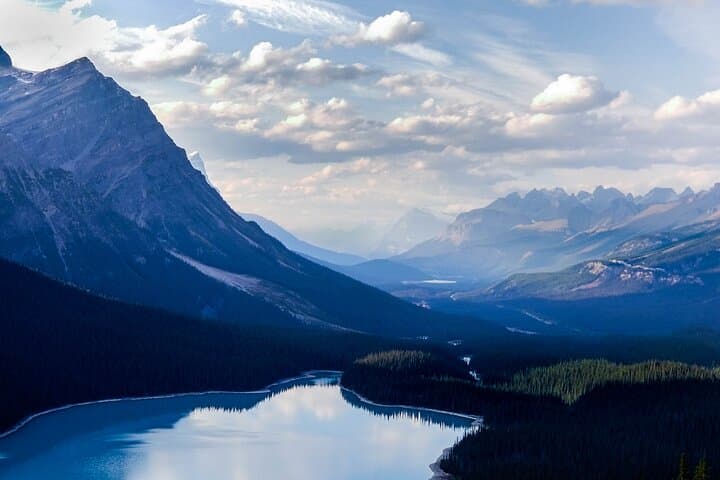 Full-Day Canadian Rockies Tour: Lake Louise, Peyto & Moraine Lake photo 4
