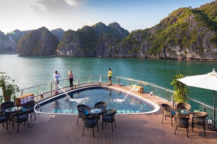 Luxury 3-Day Halong & Lan Ha Bay Cruise aboard Stellar of the Seas photo 4