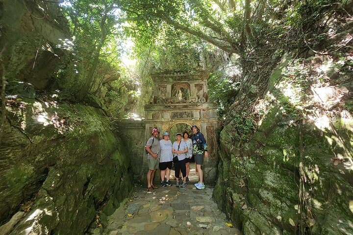Da Nang Half-Day: Marble Mountains, Lady Buddha & Dragon Bridge