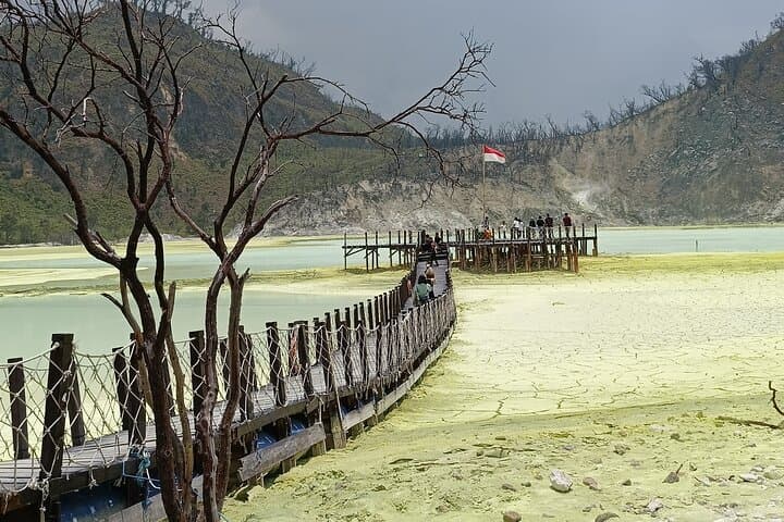 4-Day Jakarta to Green Canyon, Pangandaran & Tangkuban Perahu Volcano Private Guided Tour