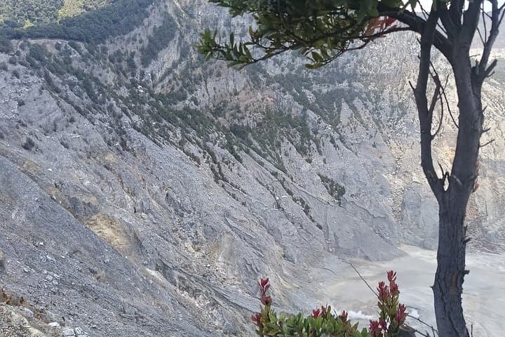 4-Day Jakarta to Green Canyon, Pangandaran & Tangkuban Perahu Volcano Private Guided Tour photo 5