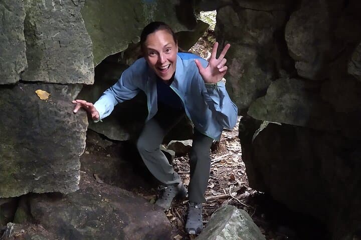 Private Nottawasaga Bluffs Caves Hiking Tour from Creemore photo 6