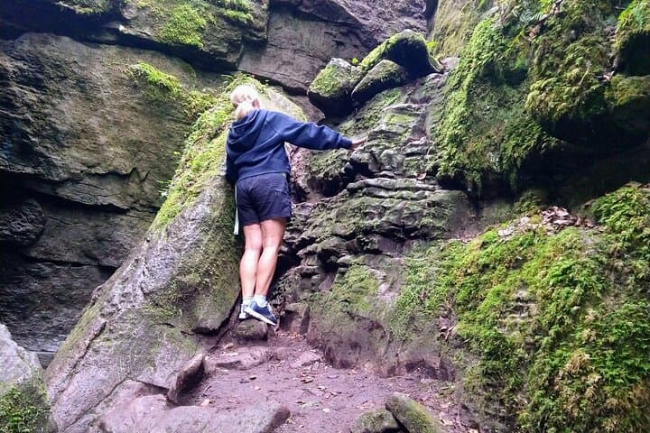 Singhampton Caves Hiking Tour — Private Guided Hike on the Niagara Escarpment photo 3