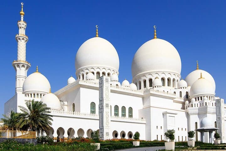 Inside Sheikh Zayed Grand Mosque: Half-Day Cultural Tour in Abu Dhabi