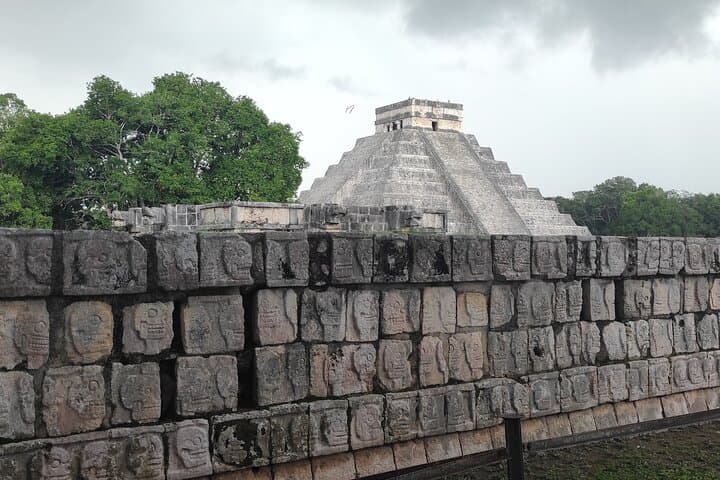Early-Access Private Tour to Chichen Itza with Cenote Ik Kil & Yucatecan Lunch photo 6