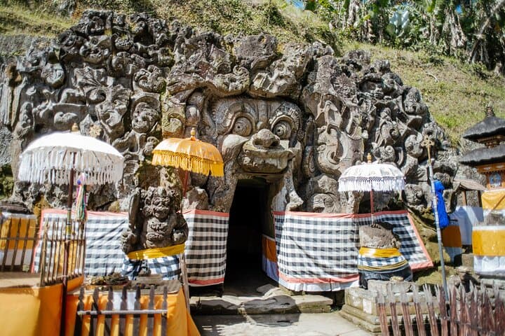 Bali Hidden Canyon Day Tour: Beji Guwang, Tegenungan & Goa Gajah photo 2