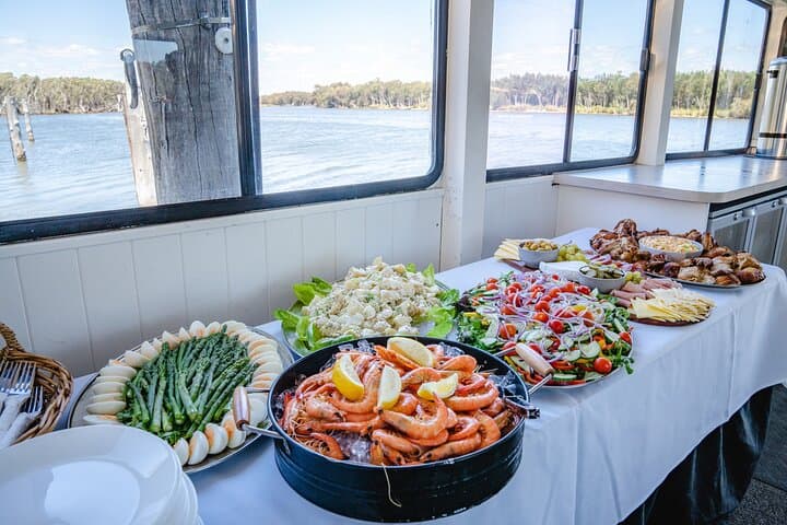 Murray River Lunch Cruise: Mandurah Scenic Buffet and Dolphin-Spotting Tour photo 3