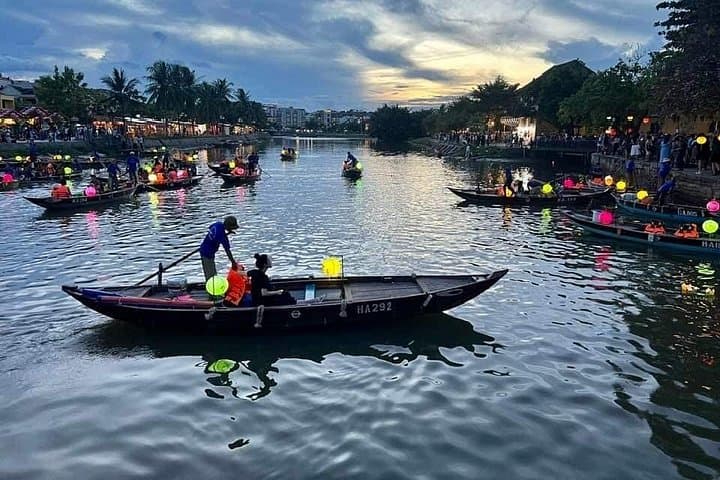 Marble Mountain & Hoi An Private Day: Basket Boat, Caves and Old Town Walk photo 2