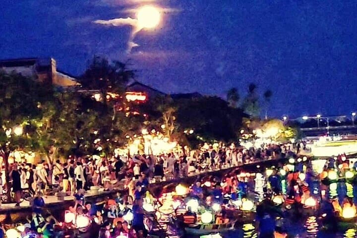 My Son Sanctuary and Hoi An Evening Walk: Sampan Ride & Lantern Night Market photo 2