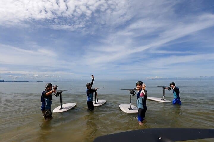 E-Foil at Tanjung Aru Beach: Private Guided Electric Hydrofoiling in Kota Kinabalu photo 4