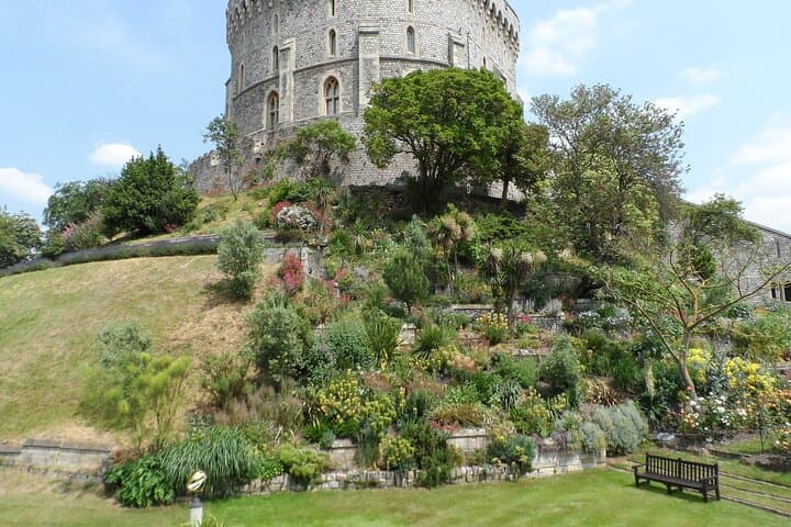 private-windsor-castle-and-hampton-court-palace-tour-from-london photo 5