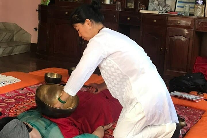 Himalayan Singing Bowl Reiki Healing in Ho Chi Minh City with Jan Ming