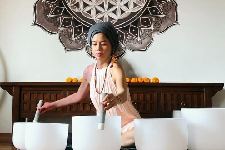 Himalayan Singing Bowl Reiki Healing in Ho Chi Minh City with Jan Ming photo 6