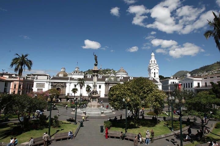 8 Days in Ecuador: Quito, Cotopaxi, Quilotoa & Mindo Adventure