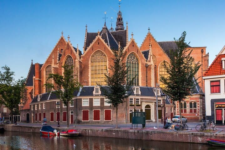 Amsterdam Center Scavenger Hunt: Self-Guided City Sights & Puzzle Walk photo 5