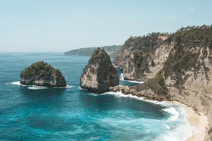Full-Day Nusa Penida East & West Tour with Snorkeling: Kelingking, Diamond Beach & Manta Bays photo 2