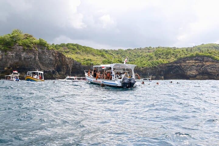 Full-Day Nusa Penida East & West Tour with Snorkeling: Kelingking, Diamond Beach & Manta Bays photo 3