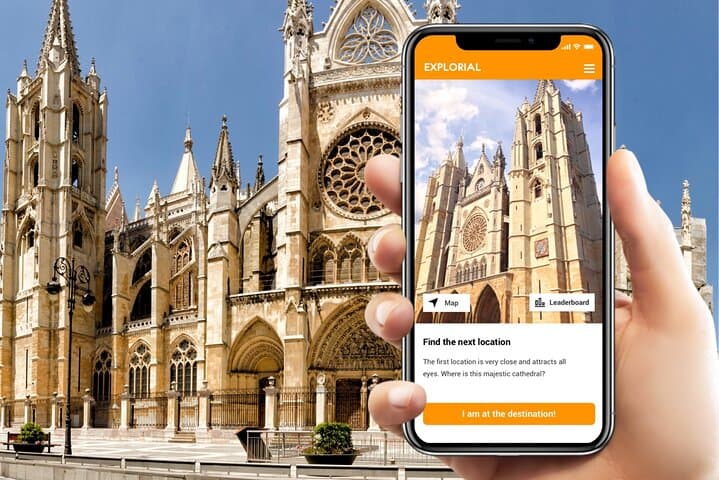 León Scavenger Hunt: Self-Guided Walking Tour of the Cathedral, San Marcos & Hidden Gems