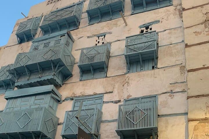 Explore Jeddah: Full-Day Guided Tour of Al-Balad, Corniche & Floating Mosque photo 2