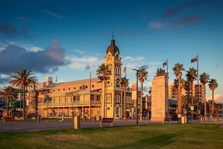 Enchanting Adelaide Private Walking Tour — Best of Adelaide in 2.5 Hours photo 2
