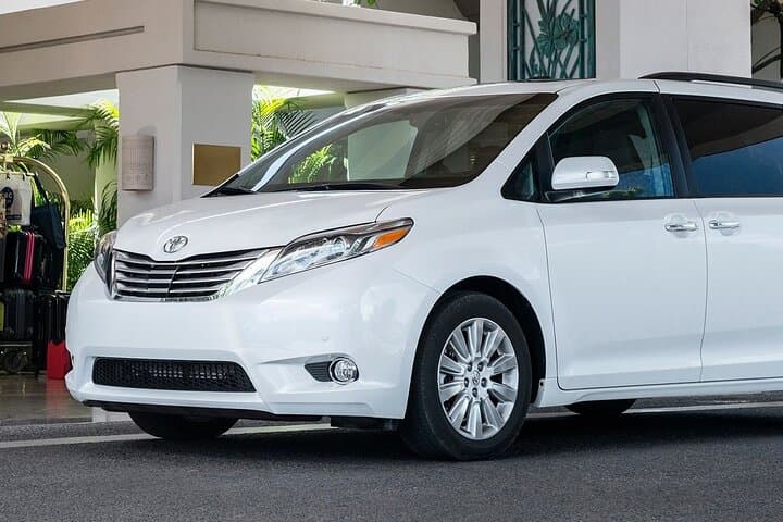 Private Transfer from Dubai Airport (DXB) to Khor Fakkan Port — Door-to-Door Service